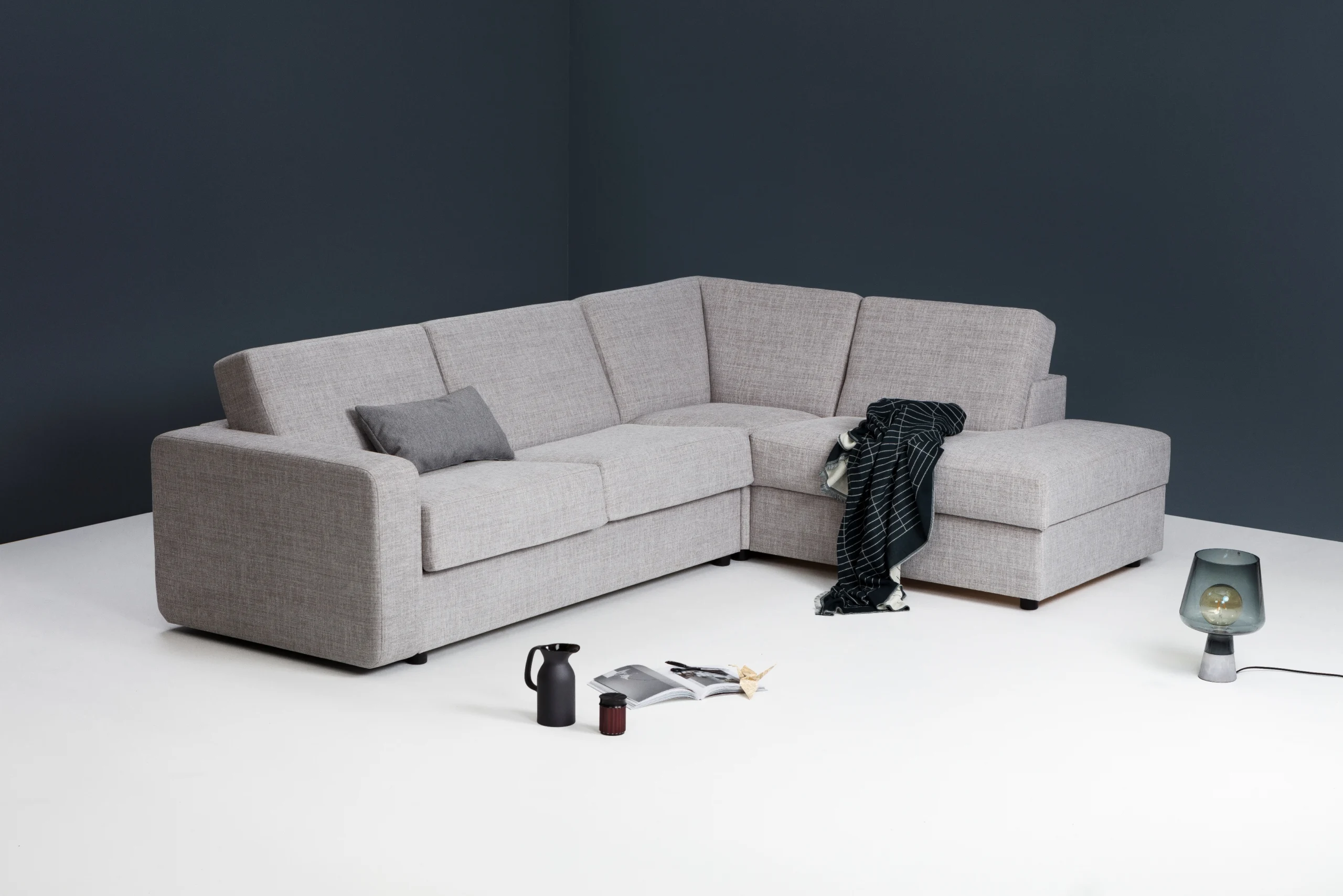 Ambassador 140 open corner i3 emma light grey